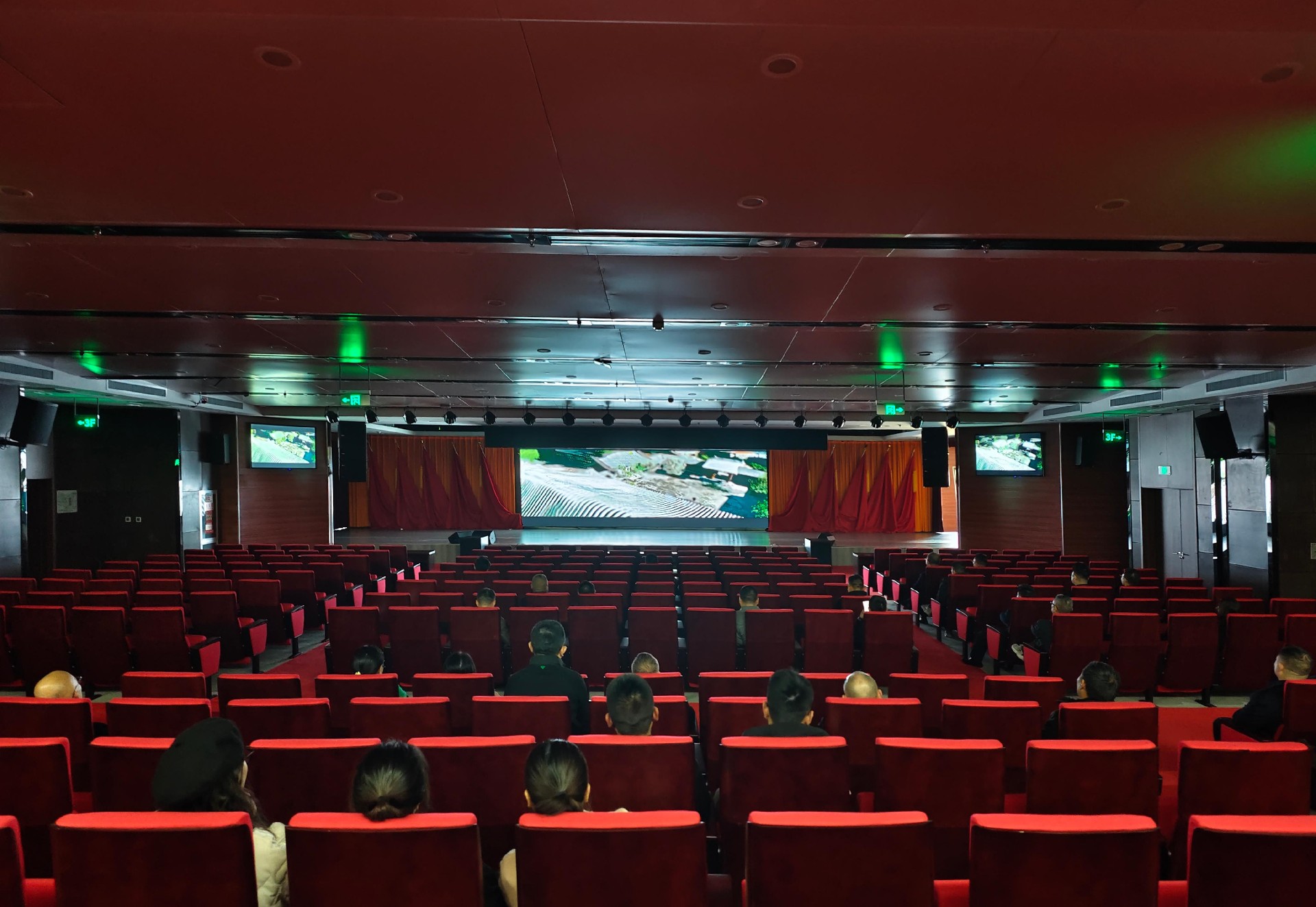 1731057396688366.jpg 1731057396688366.jpg